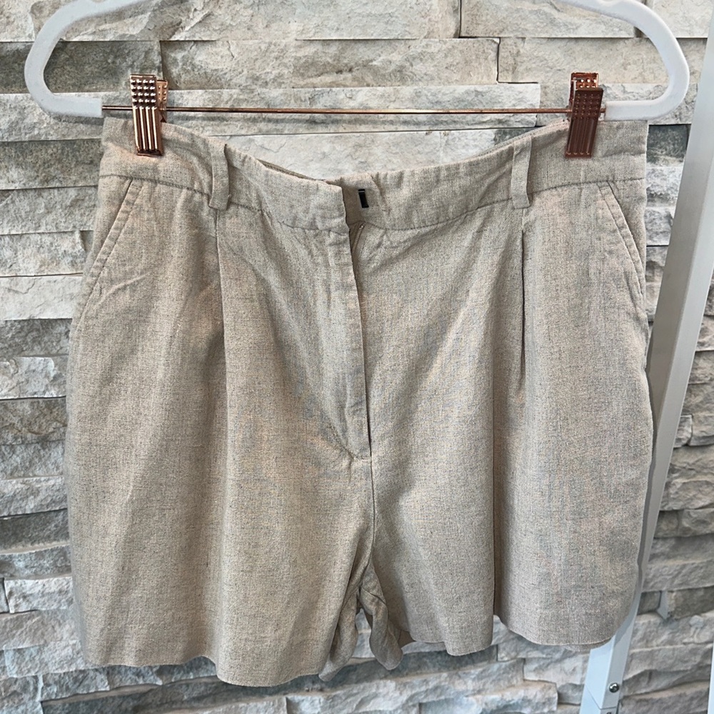 Zara Women's Beige Bermudas